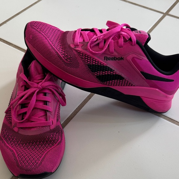 Reebok Women's Vibrant Pink Athletic Shoes - Picture 1 of 2